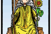 Qué significa la reina de bastos en el tarot